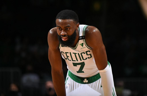  里昂队长重伤赛季提前报销  