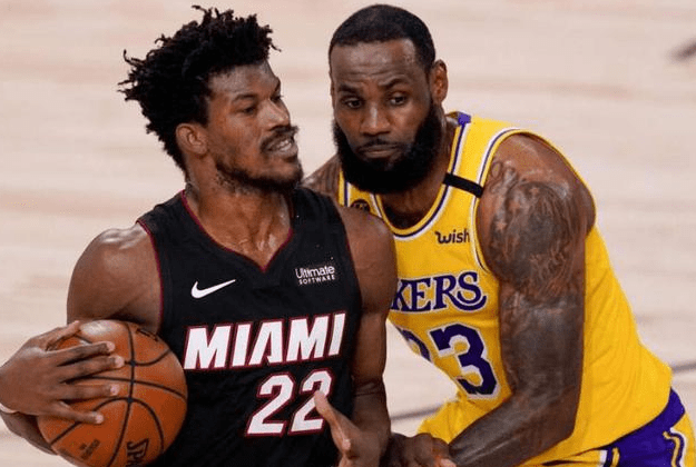  詹姆斯准三双 湖人险胜勇士  