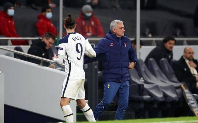  里昂客场不敌尼斯遭遇赛季首败陷危机  